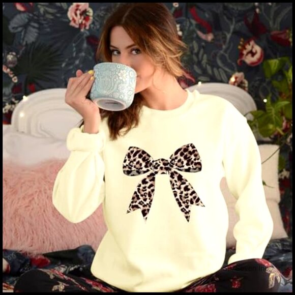 Leopard Print Bow Graphic Sweatshirt Preppy Pullover Trendy Casual Crewneck - Picture 3 of 7
